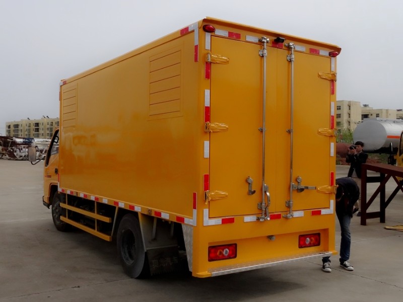 江鈴小型應急發電車、電源車